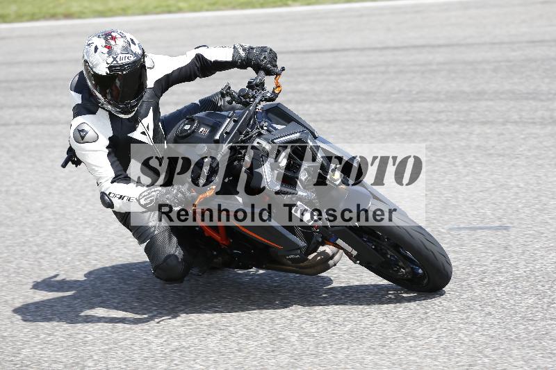 Archiv-2025/09 22.04.2025 Cornu Master School ADR/rot-rouge/38